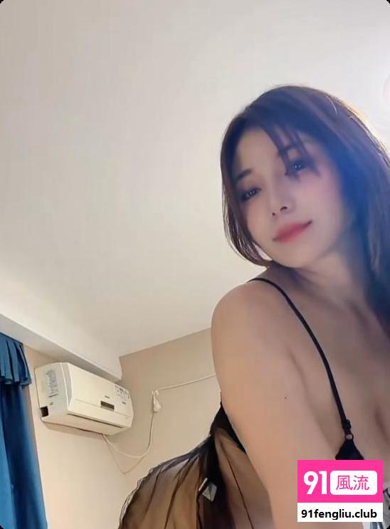 南海大胸翘臀小靓妹